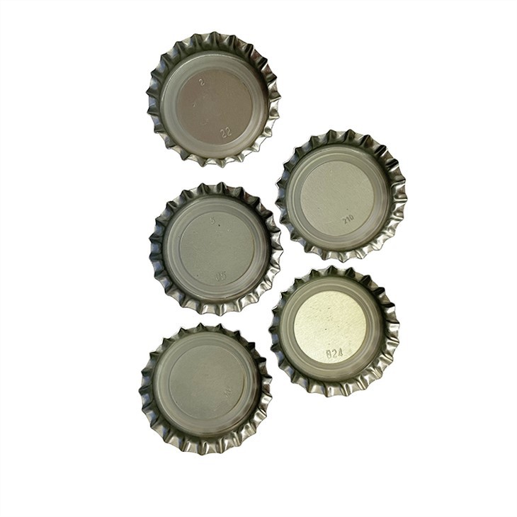 liner sides of metal screw cap